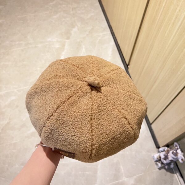 LOEWE lambhair octagonal beret - Image 4