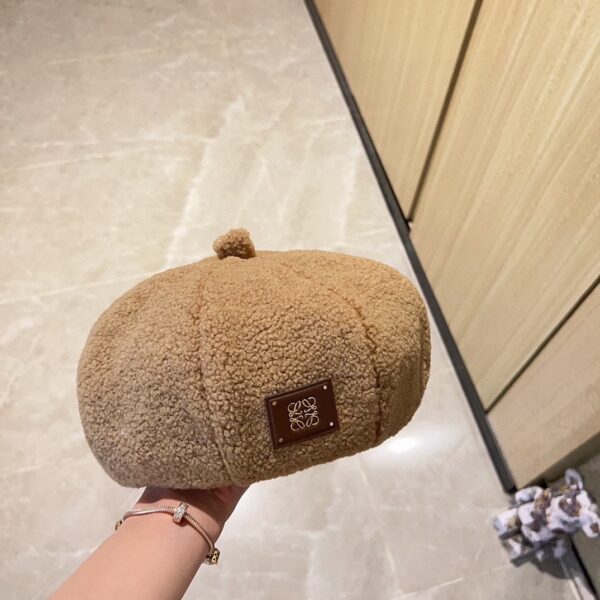LOEWE lambhair octagonal beret - Image 6