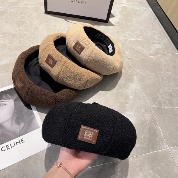 LOEWE lambhair octagonal beret - Image 7