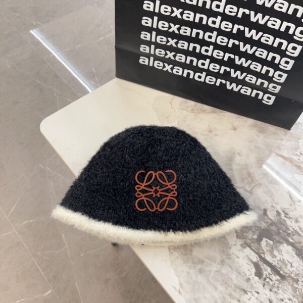 LOEWE color blocked plush fisherman hat - Image 6