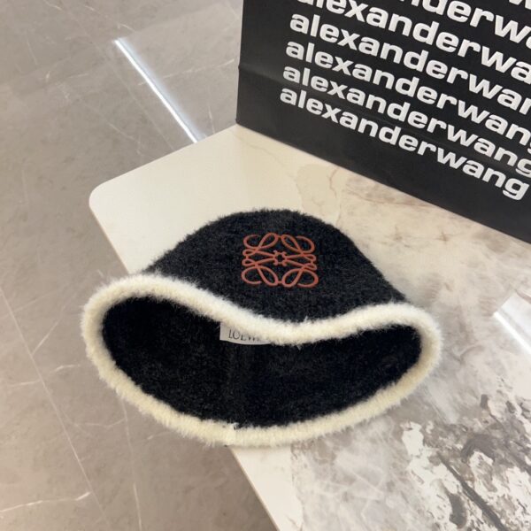 LOEWE color blocked plush fisherman hat - Image 7