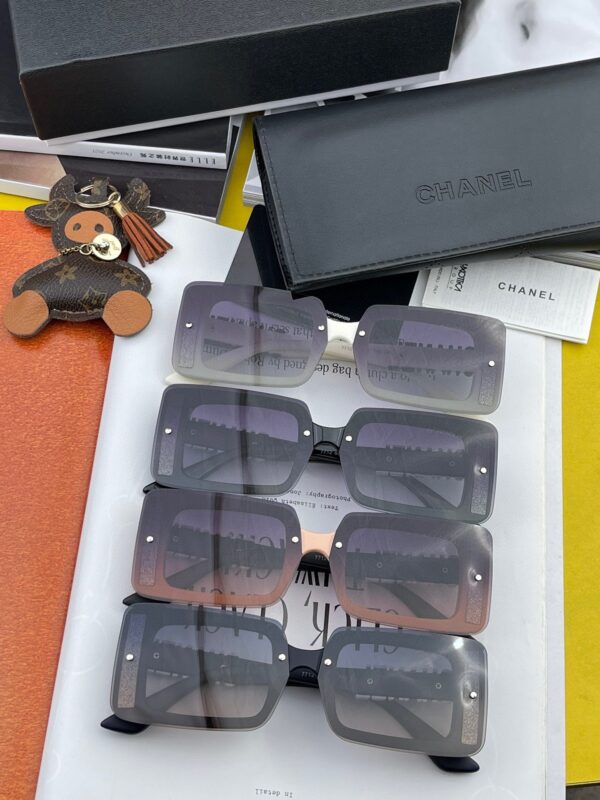 CHANEL Box Sunglasses