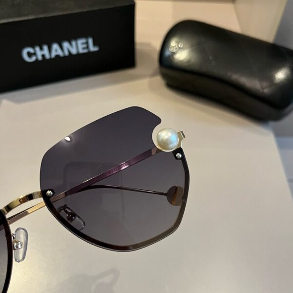 Chanel Pearl Sun Sunglasses - Image 4