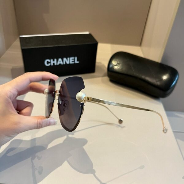 Chanel Pearl Sun Sunglasses - Image 7