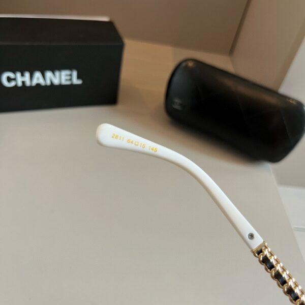 Chanel Large box sunglasses - Image 7