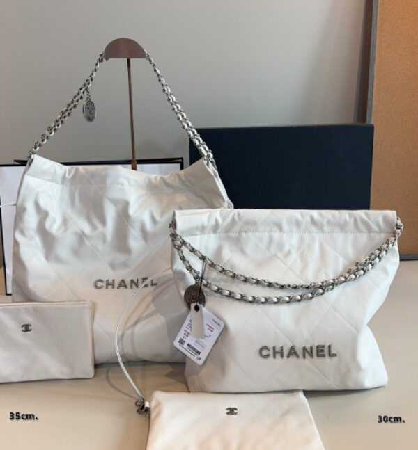 Little Xiangfeng Lingge Chain Bag Women's 2025 New Summer Mini Garbage Bag Commuter Crossbody Mini Bucket Bag
