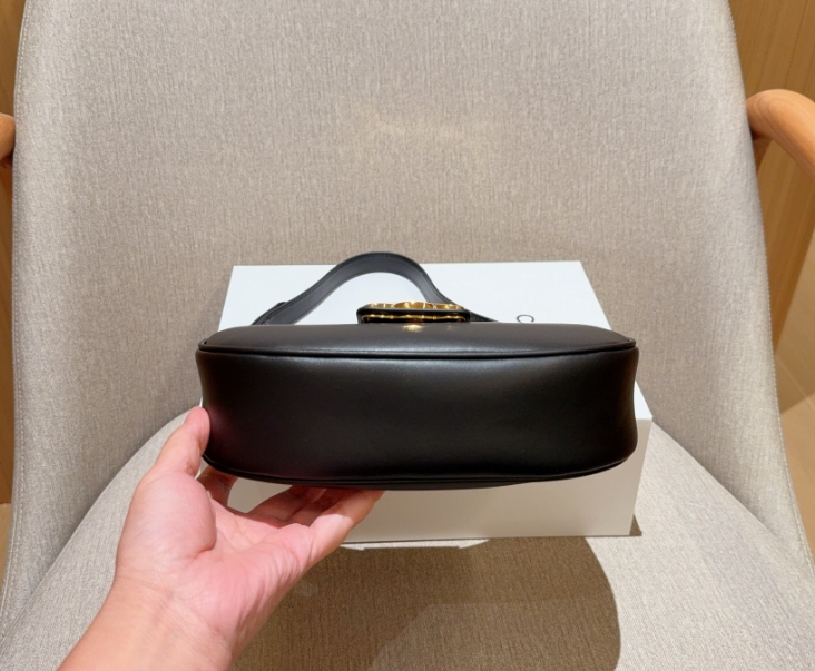 Celine Triomphe Classic Old Flower AVA Triumphal Arch Crescent Bag Single Shoulder Underarm Handbag - Image 6