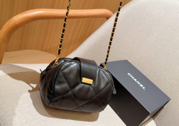 CHANEL Mini Bracelet Shoulder Bag - Image 4