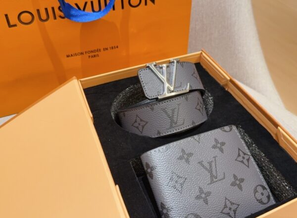 Louis Vuitton short clip wallet+belt - Image 2
