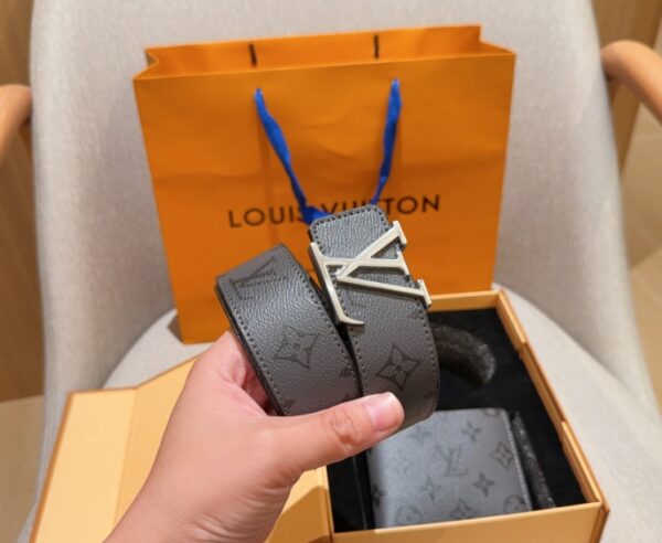 Louis Vuitton short clip wallet+belt - Image 3