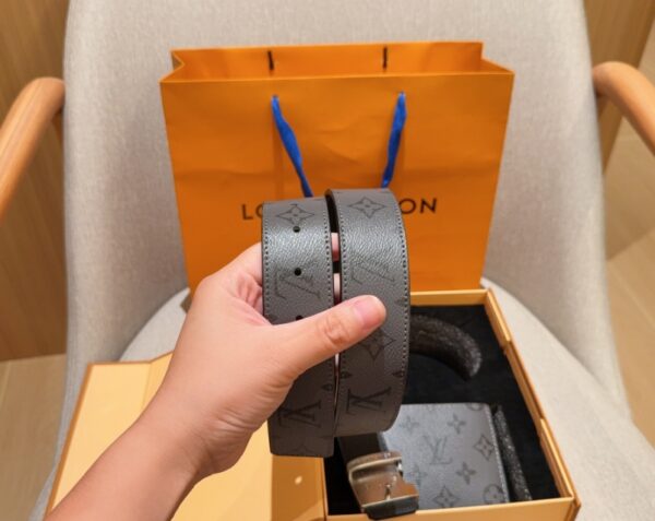 Louis Vuitton short clip wallet+belt - Image 7