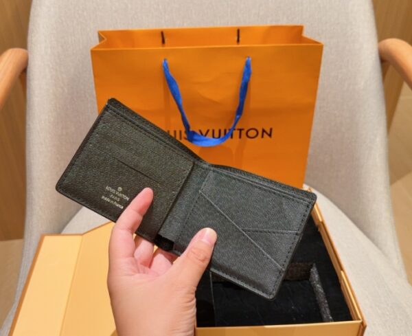 Louis Vuitton short clip wallet+belt - Image 9