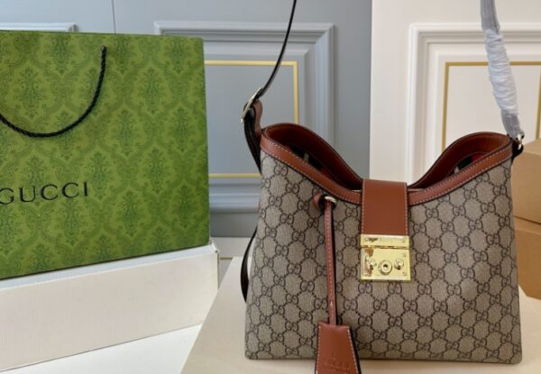 Gucci Padlock Series GG Medium Shoulder Backpack Chain Bag Shoulder Bag