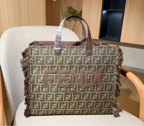 Fendi 2024 new men's and women's blue denim bag with tassel edges, large shopping bag, hand-held shoulder bag