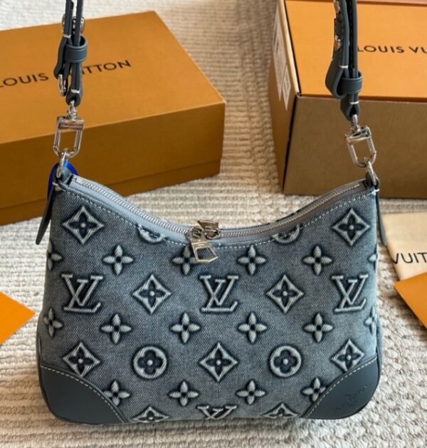 LV vintage croissant