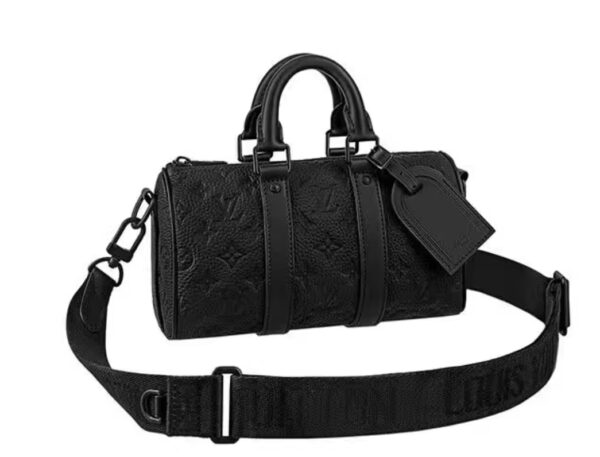 Louis Vuitton Autumn/Winter 2022 New Men's Black Leather Monogram Zipper Crossbody Shoulder Bag