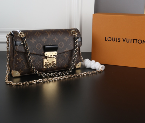 2 colors-LV TRUNKIE EAST WEST Studded Chain Bag Underarm Bag Single Shoulder Crossbody Handbag